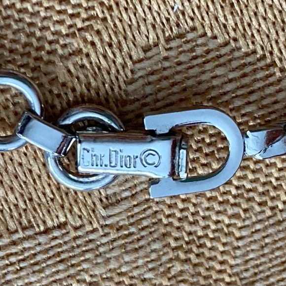 CHRISTIAN DIOR Vintage Silver Tone Crystal V-Neck Pearl Statement Necklace - Picture 8 of 8